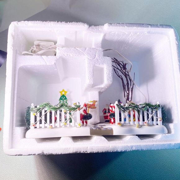 Dept 56 Village Accessories # 52506 Festive Front Yard Christmas Nativity Scene - Picture 5 of 16